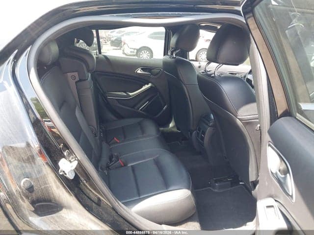 2017 MERCEDES-BENZ GLA 250 8