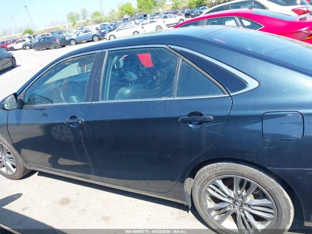2017 TOYOTA CAMRY SE 15