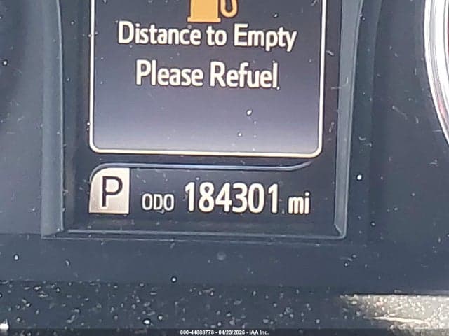 2017 TOYOTA CAMRY SE 16