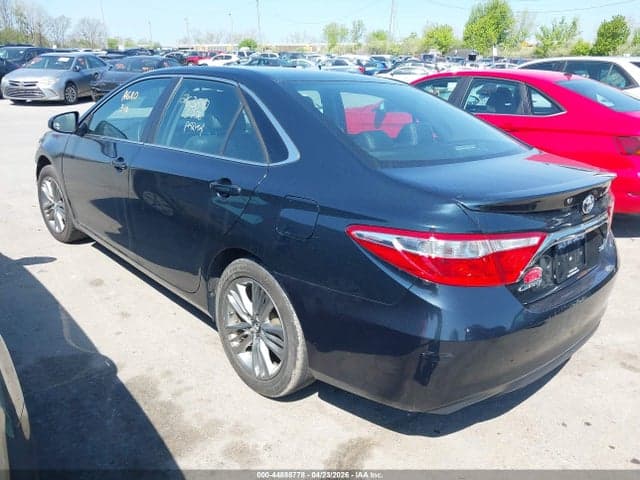 2017 TOYOTA CAMRY SE 3
