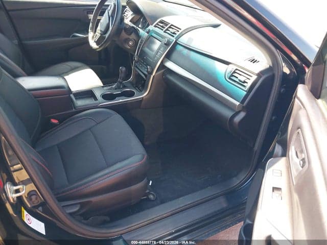 2017 TOYOTA CAMRY SE 5