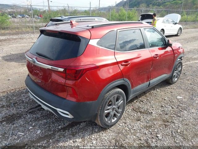 2021 KIA SELTOS S 4