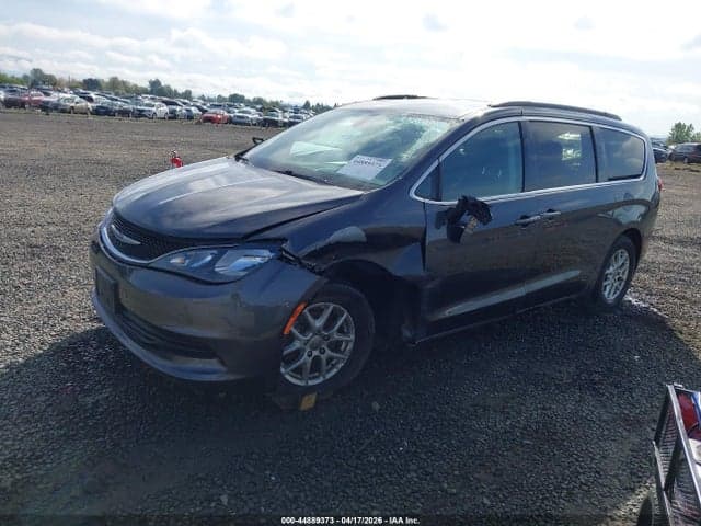2020 CHRYSLER VOYAGER LXI 2