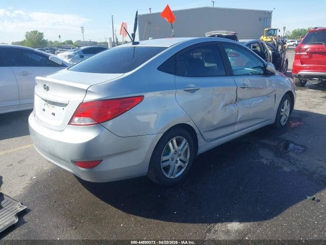 2017 HYUNDAI ACCENT SE 4