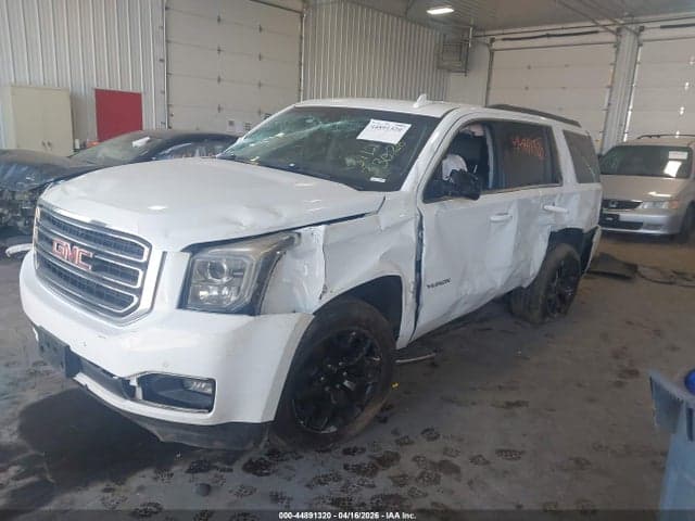 2017 GMC YUKON SLT 2