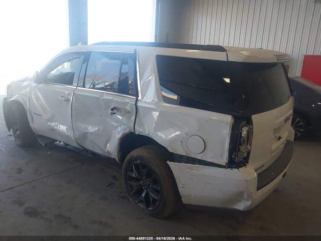 2017 GMC YUKON SLT 3