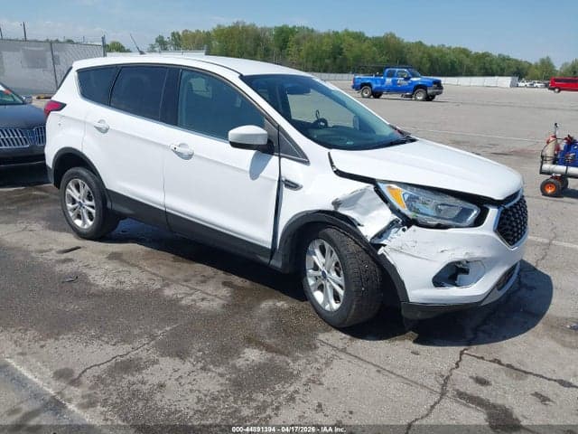 2019 FORD ESCAPE SE 1