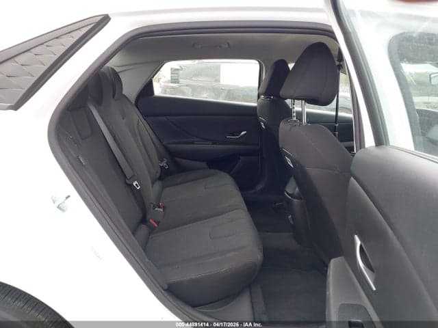 2025 HYUNDAI ELANTRA SE 8