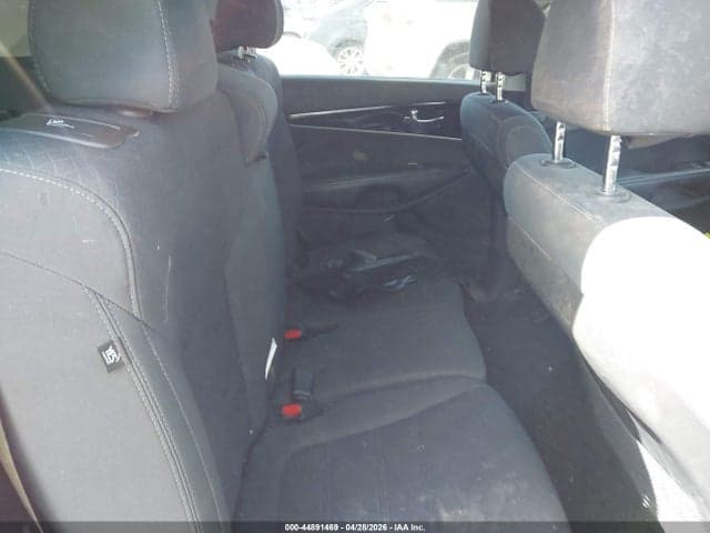 2018 KIA SORENTO 2.4L LX 8