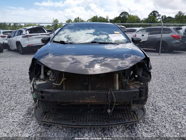 2017 TOYOTA COROLLA SE 12