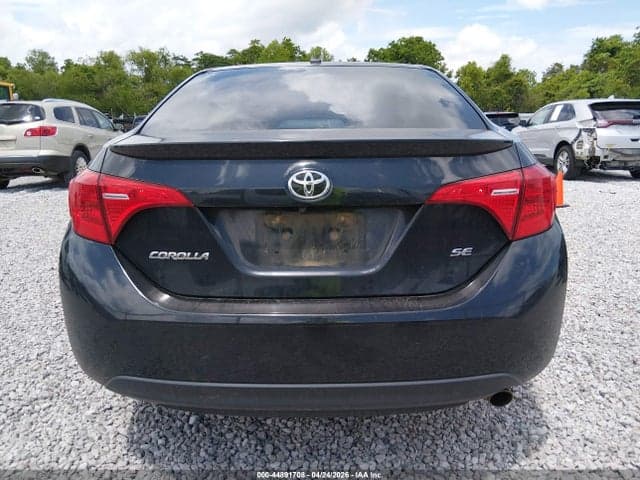 2017 TOYOTA COROLLA SE 16