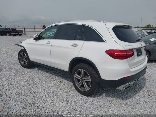 2018 MERCEDES-BENZ GLC 300 3