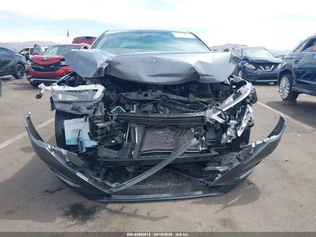 2025 NISSAN VERSA 1.6 S 6