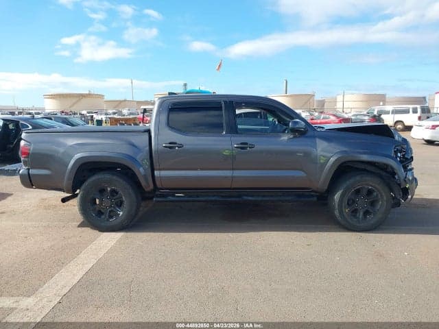2018 TOYOTA TACOMA SR5 14
