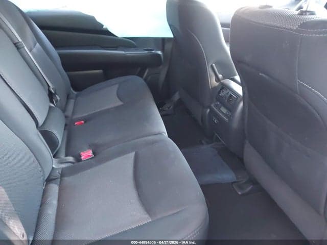 2020 NISSAN PATHFINDER S 4WD 8
