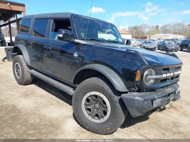 2024 FORD BRONCO OUTER BANKS 1