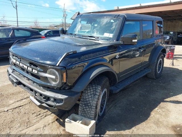 2024 FORD BRONCO OUTER BANKS 2