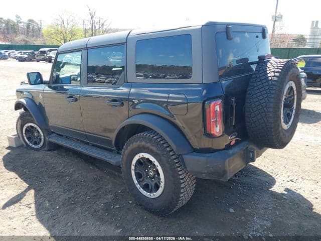 2024 FORD BRONCO OUTER BANKS 3