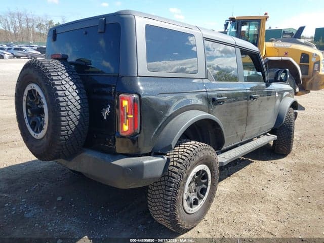 2024 FORD BRONCO OUTER BANKS 4