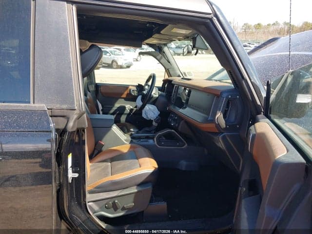 2024 FORD BRONCO OUTER BANKS 5