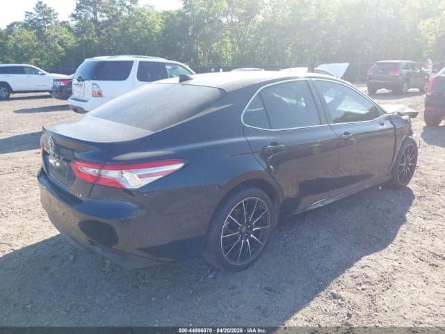 2019 TOYOTA CAMRY LE 4