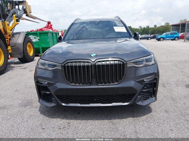 2024 BMW X7 M60I 11