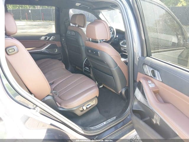 2024 BMW X7 M60I 8