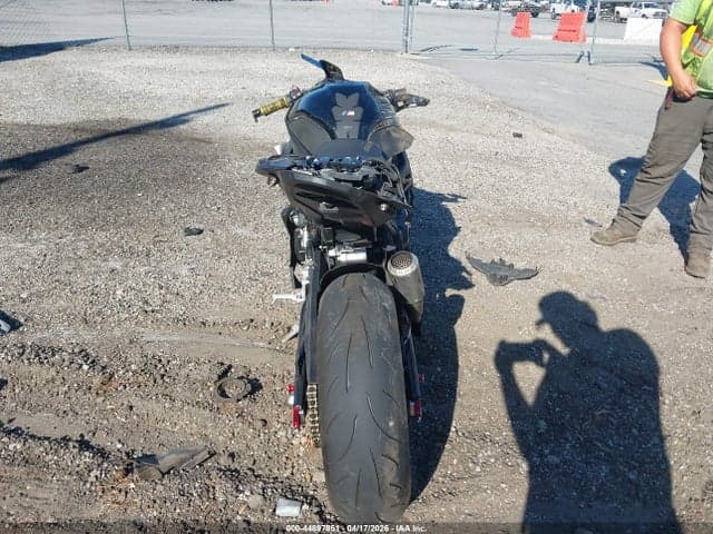2025 BMW S 1000 RR 6