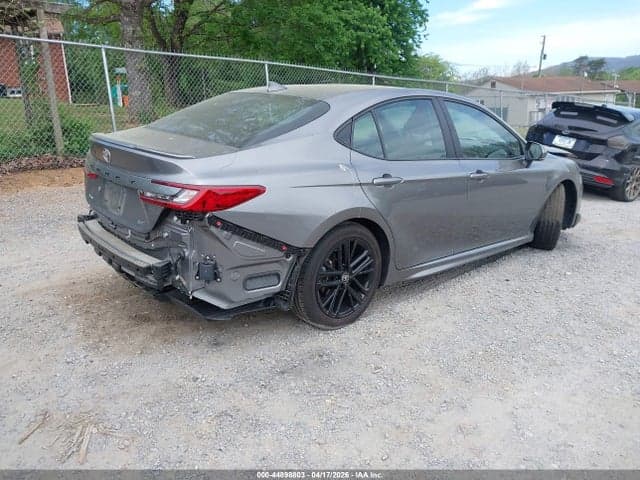 2025 TOYOTA CAMRY SE 4