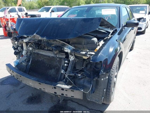2019 CHRYSLER 300 TOURING AWD 6