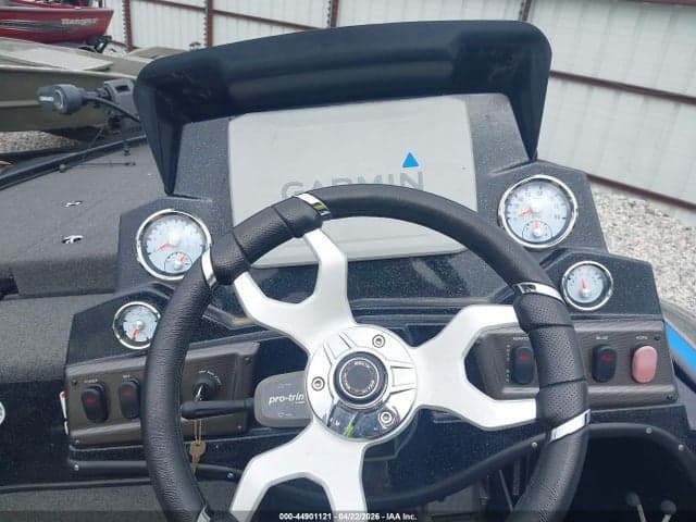 2023 TRACKER NITRO Z18 7