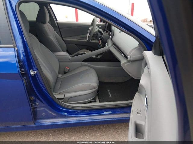 2021 HYUNDAI ELANTRA SE 5