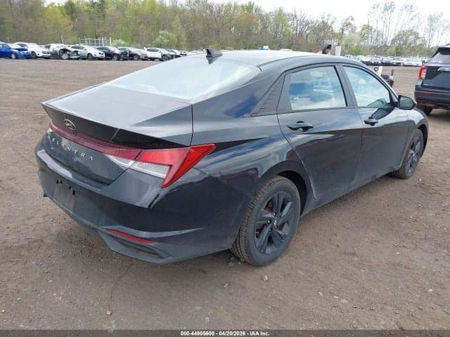 2021 HYUNDAI ELANTRA SEL 4