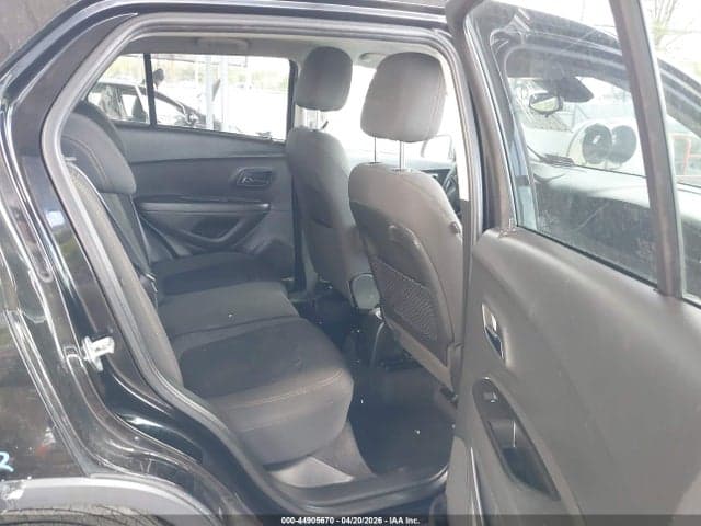 2020 CHEVROLET TRAX FWD LS 8