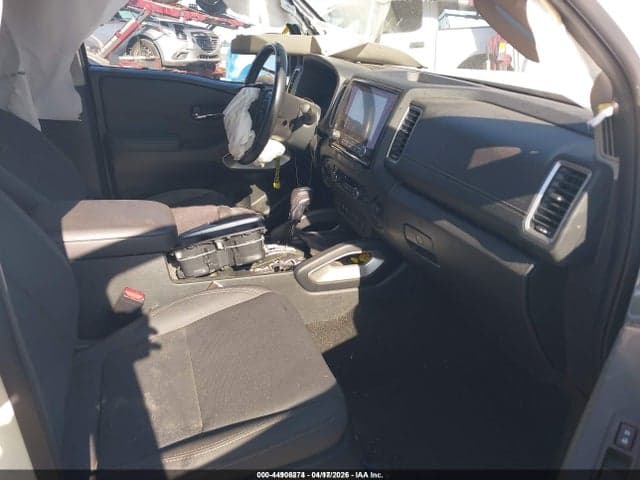 2024 NISSAN FRONTIER SV 4X4 5