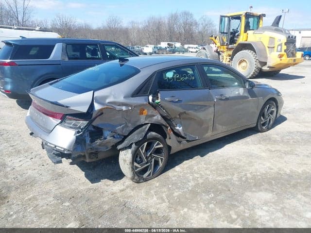 2025 HYUNDAI ELANTRA SEL SPORT 4
