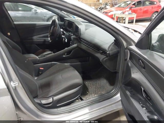 2025 HYUNDAI ELANTRA SEL SPORT 5