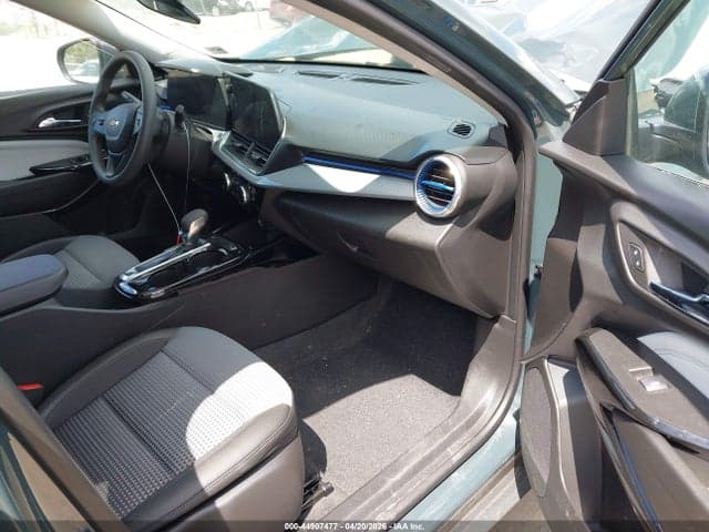 2025 CHEVROLET TRAX FWD LT 5
