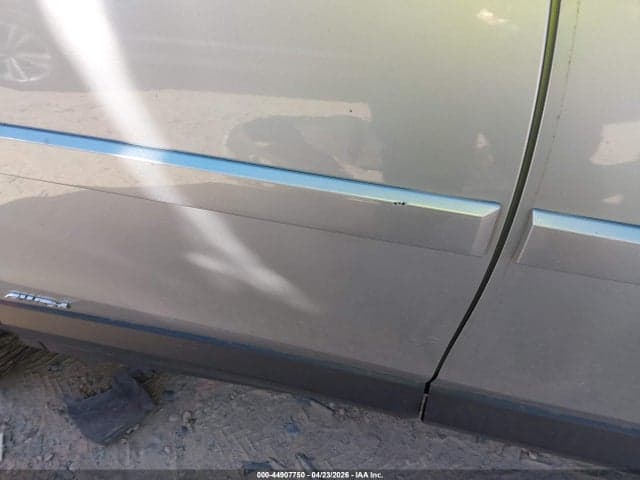 2018 TOYOTA RAV4 HYBRID XLE 17
