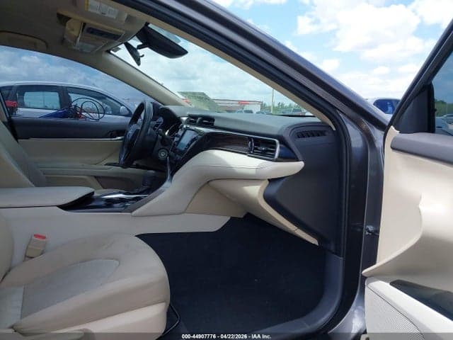 2020 TOYOTA CAMRY LE 5