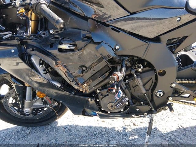 2025 YAMAHA YZF1000 9