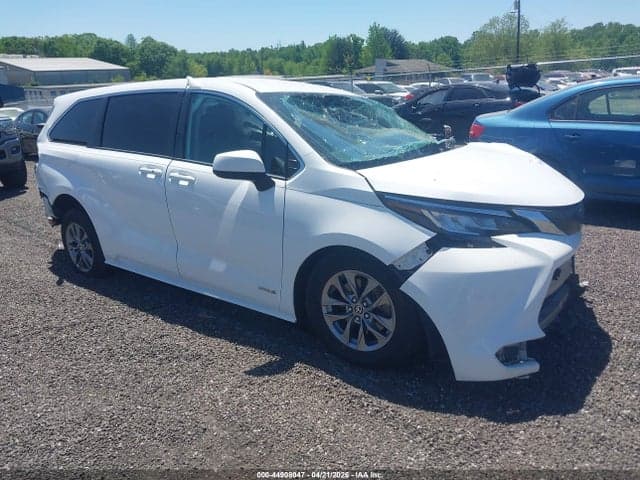 2021 TOYOTA SIENNA LE - 1