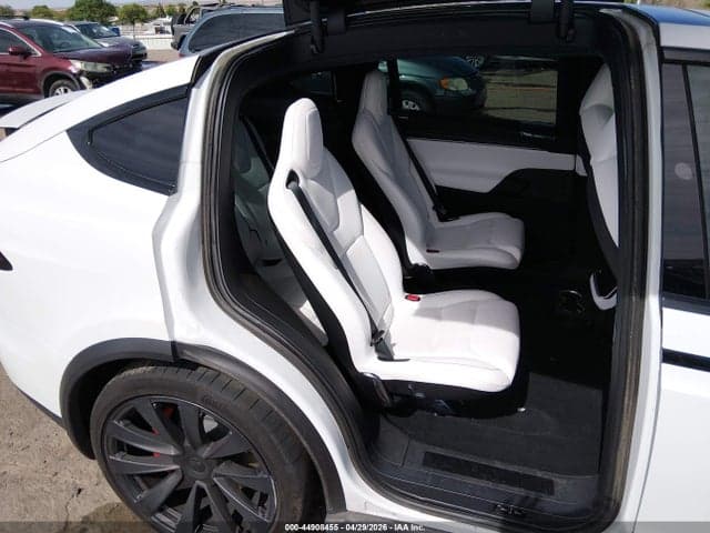 2025 TESLA MODEL X PLAID 8