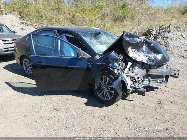 2017 TOYOTA CAMRY SE - 1