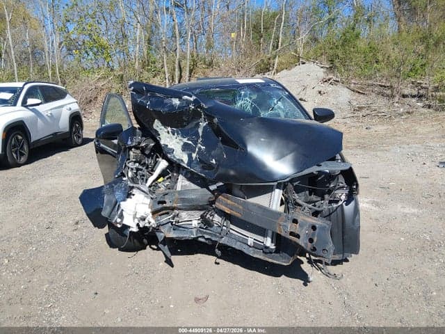 2017 TOYOTA CAMRY SE 13