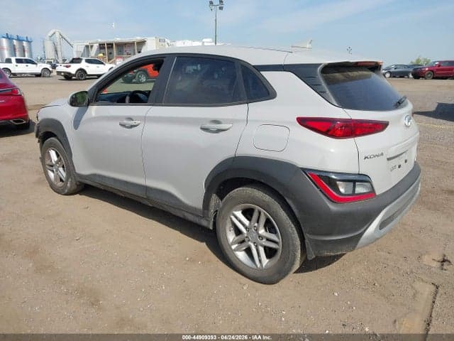 2022 HYUNDAI KONA SE 3
