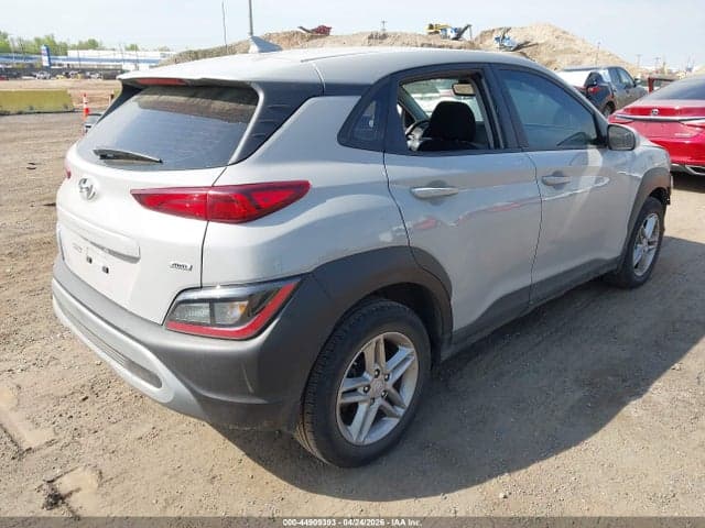 2022 HYUNDAI KONA SE 4