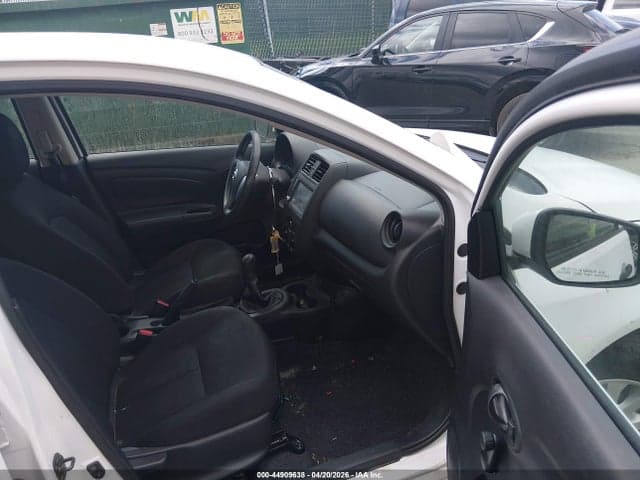 2019 NISSAN VERSA 1.6 S 5
