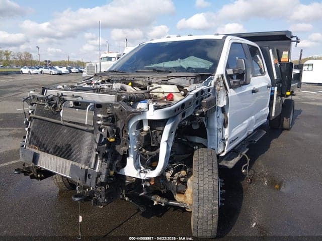 2024 FORD F-550 CHASSIS XL 2