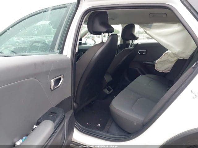 2025 KIA K4 LX 8